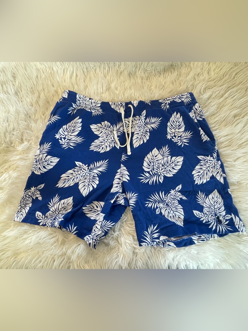 Polo Ralph Lauren Men’s Monstera Print Tropical Blue/White Shorts. Size XXL
